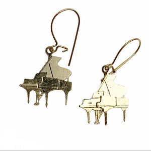 Vintage Gold tone baby grand piano earrings